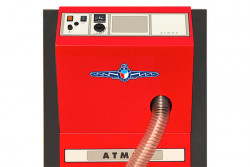 ATMOS D 20 PX automatický kotol na pelety - ovládací panel a pripojovacia hadica do dopravníka.